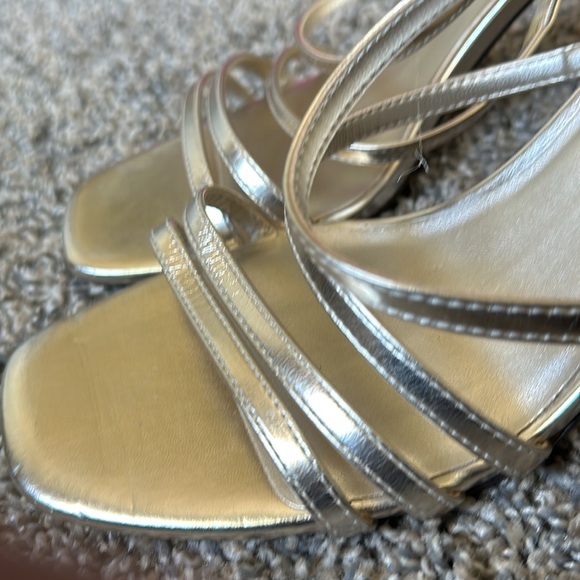 Gold chunky heel - Picture 4 of 4